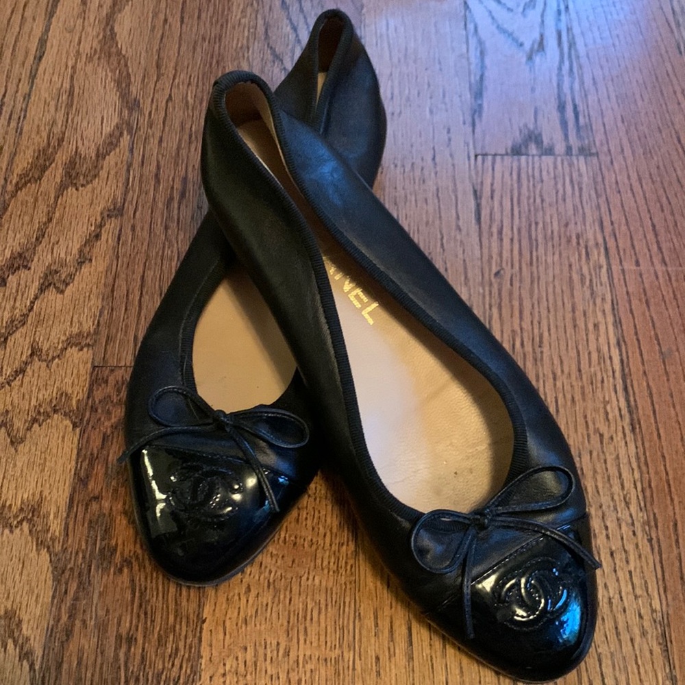 Chanel Ballet Flats - Black